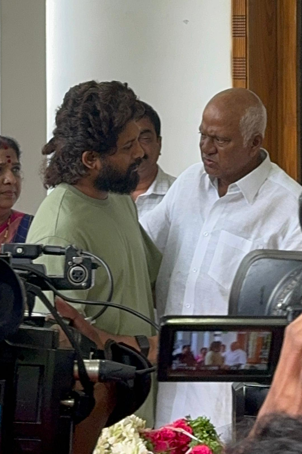 Telugu_20actor_20Rajendra_20Prasad_E2_80_99s_20daughter_20Gayathri_20passes_20away_20Tollywood_20send_20condolences_20Photos_20_283_29.jpg 4