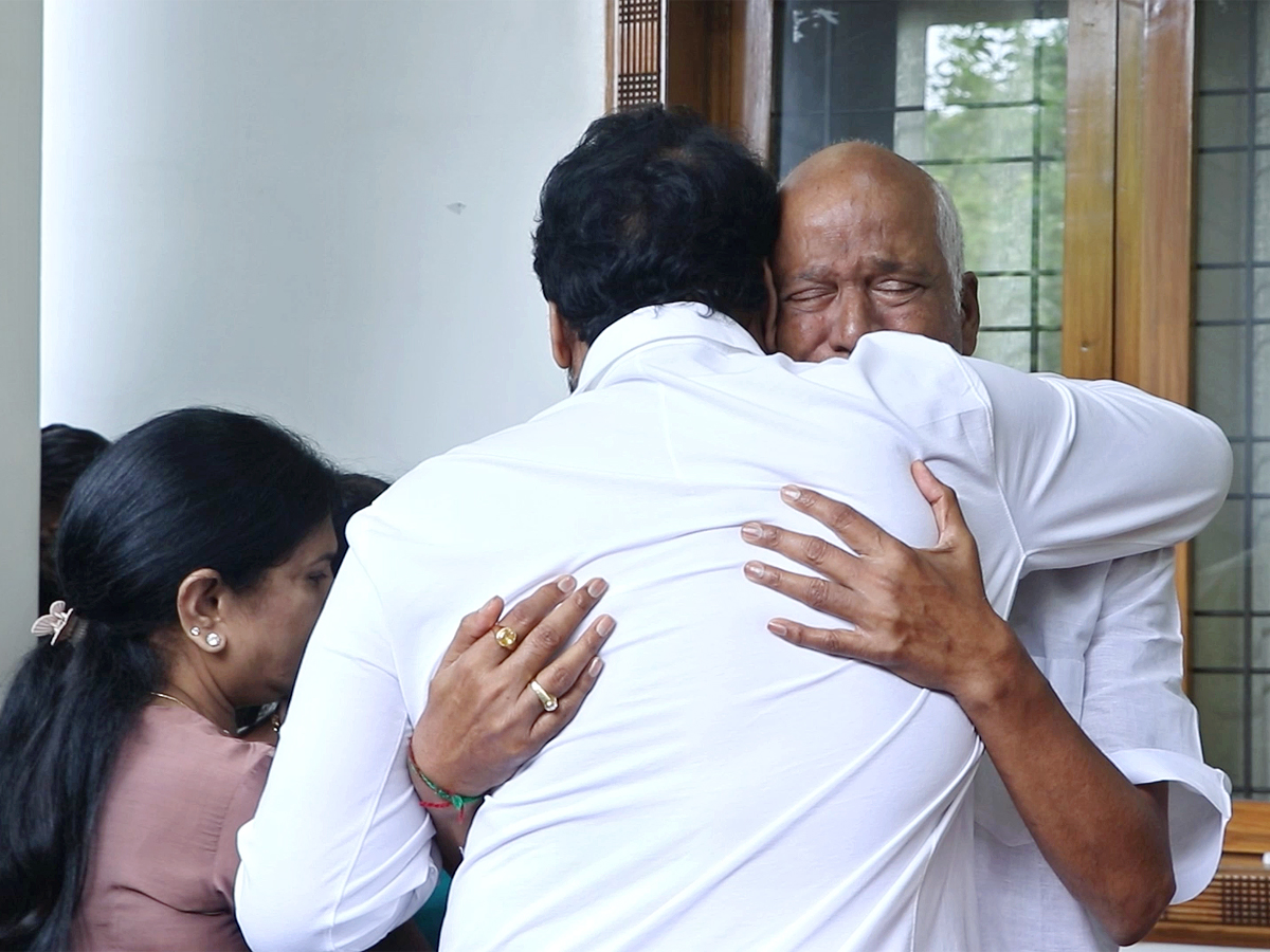 Telugu_20actor_20Rajendra_20Prasad_E2_80_99s_20daughter_20Gayathri_20passes_20away_20Tollywood_20send_20condolences_20Photos_20_287_29.jpg 8