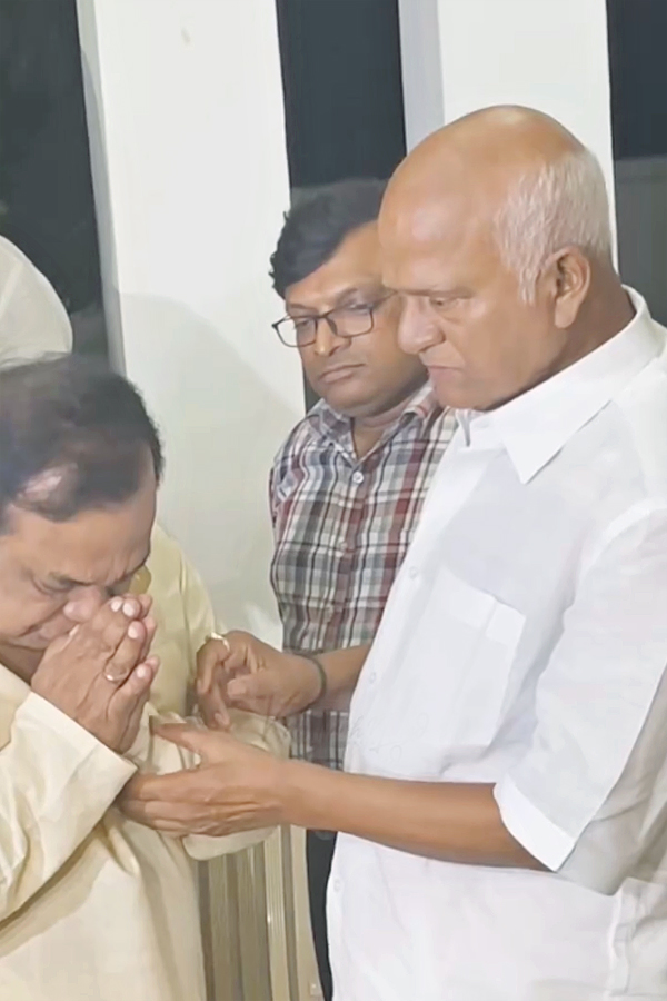 Telugu_20actor_20Rajendra_20Prasad_E2_80_99s_20daughter_20Gayathri_20passes_20away_20Tollywood_20send_20condolences_20Photos_20_289_29.jpg 9