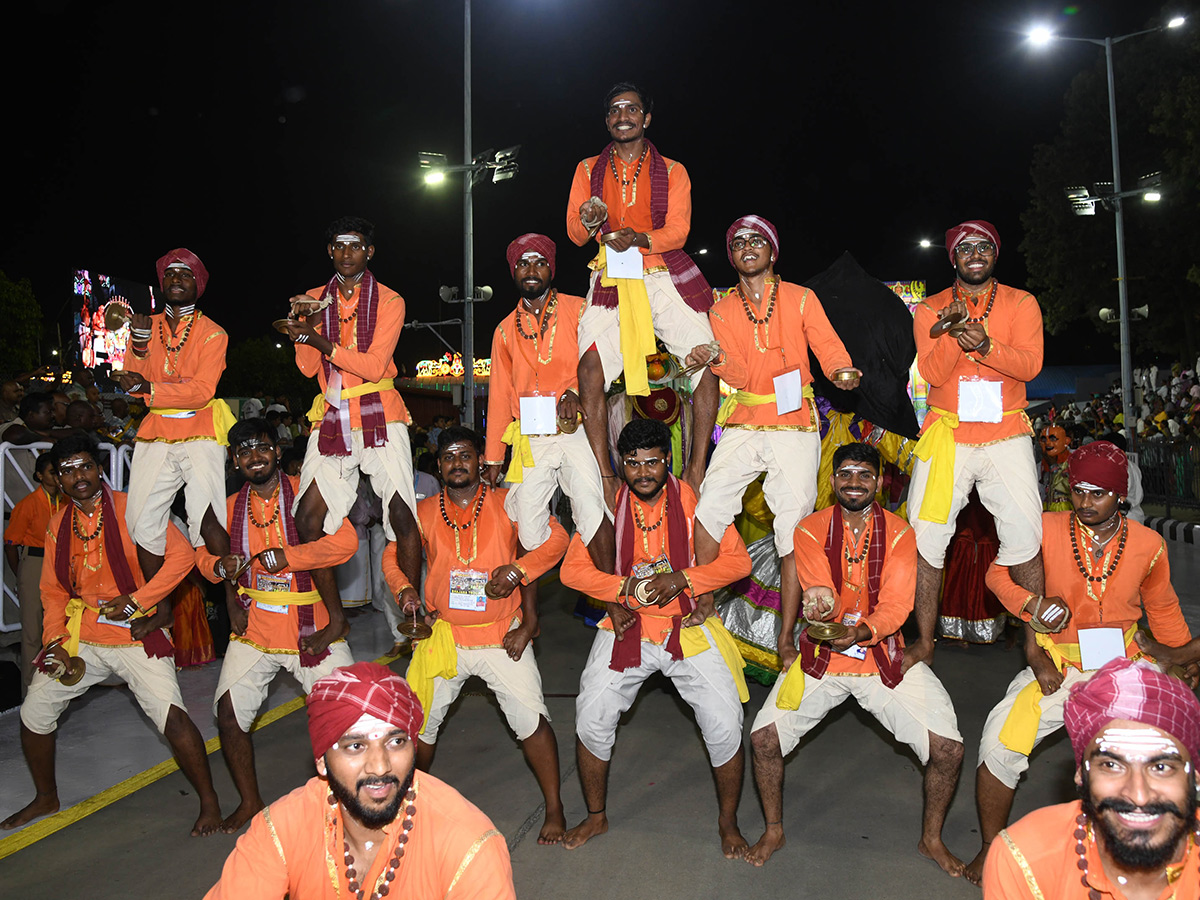 Tirumala_20Sri_20Venkateswara_20Swamy_20Brahmotsavam_202024_17.jpg 15