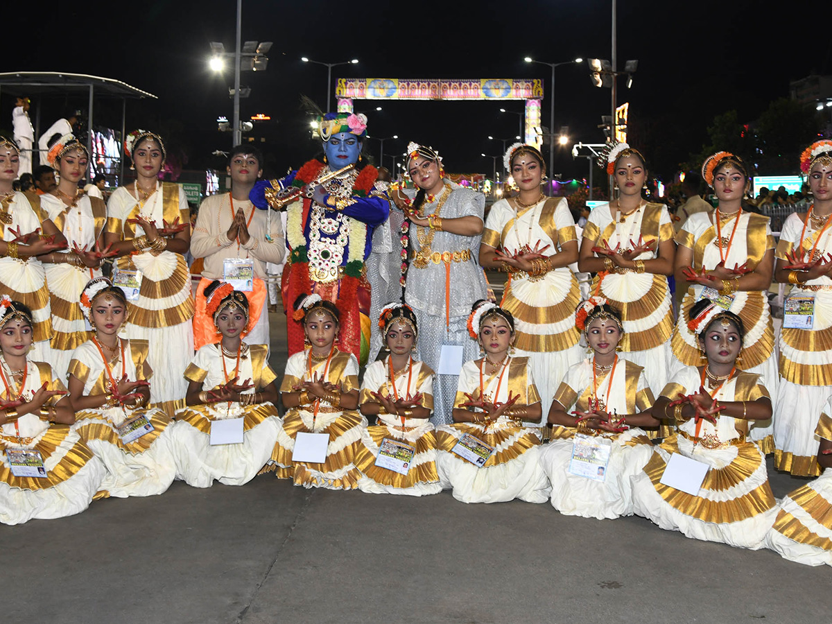 Tirumala_20Sri_20Venkateswara_20Swamy_20Brahmotsavam_202024_23.jpg 21