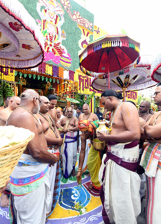 Tirumala_20Sri_20Venkateswara_20Swamy_20Brahmotsavam_202024_34.jpg 32