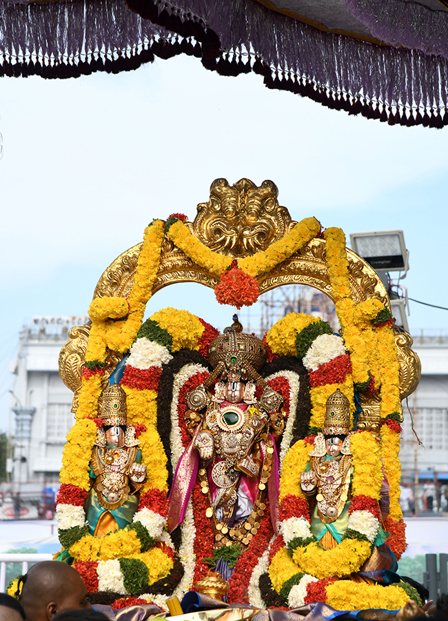 Tirumala_20Sri_20Venkateswara_20Swamy_20Brahmotsavam_202024_35.jpg 33