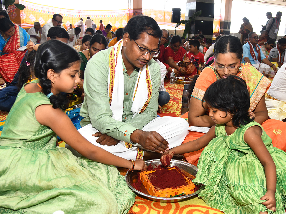 dussehra_20festival_202024_20celebrations_20at_20vijayawada_14.jpg 14