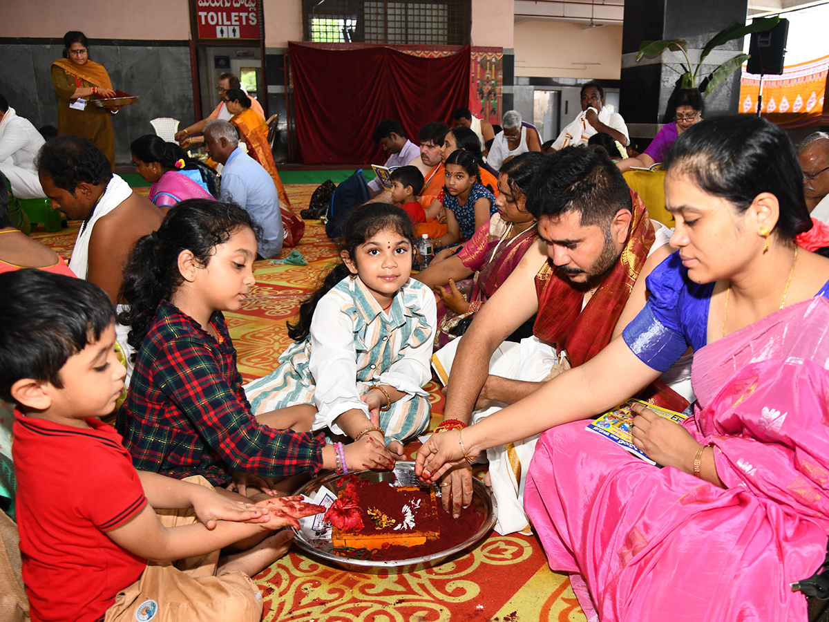dussehra_20festival_202024_20celebrations_20at_20vijayawada_15.jpg 15