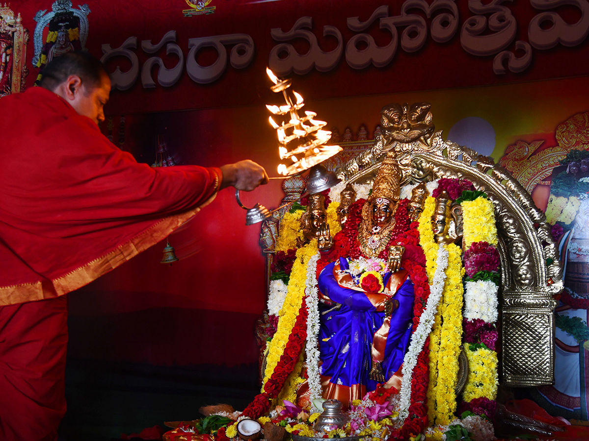 dussehra_20festival_202024_20celebrations_20at_20vijayawada_2.jpg 2