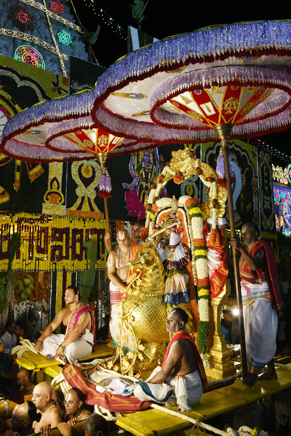 3RD_20DAY_20OF_20SRI_20VARI_20SALAKATLA_20BRAHMOTSAVAM_20Photos_20_289_29.jpg 9