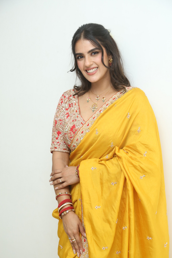 Kavya-Thapar-12.jpg 13
