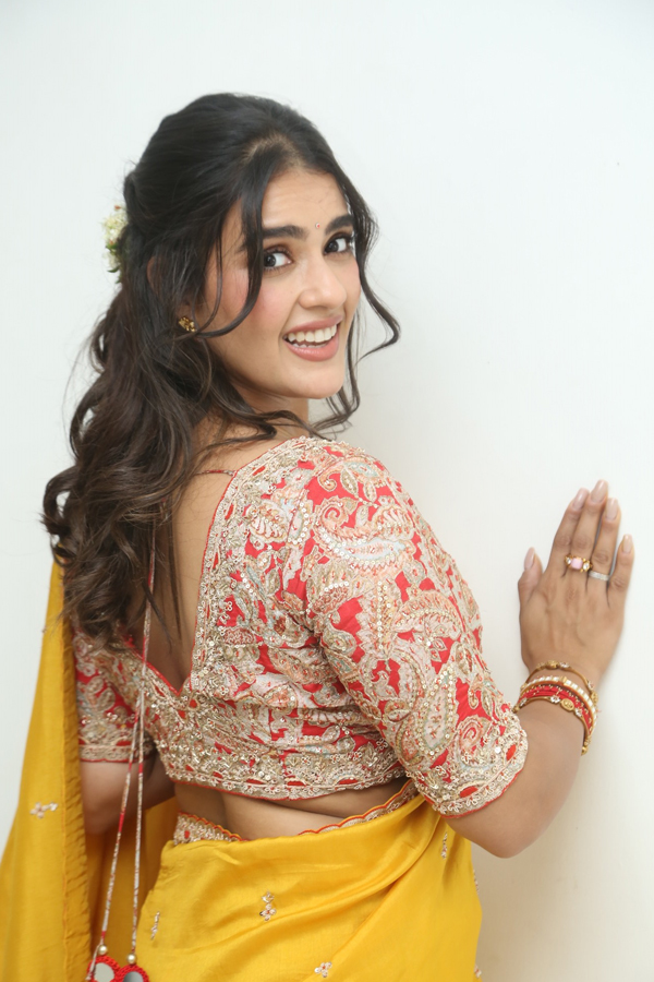 Kavya-Thapar-13.jpg 14