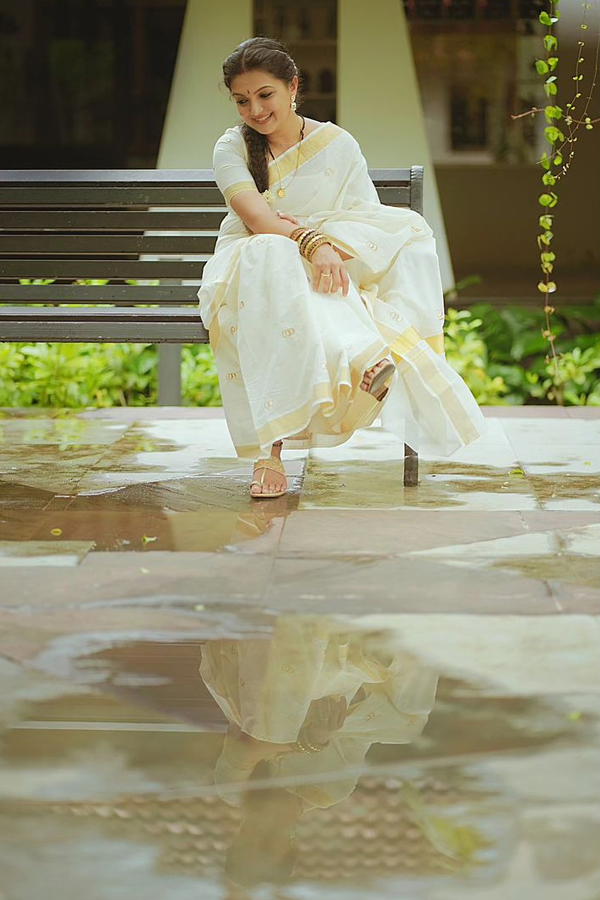 Saranya-Mohan-1.jpg 2