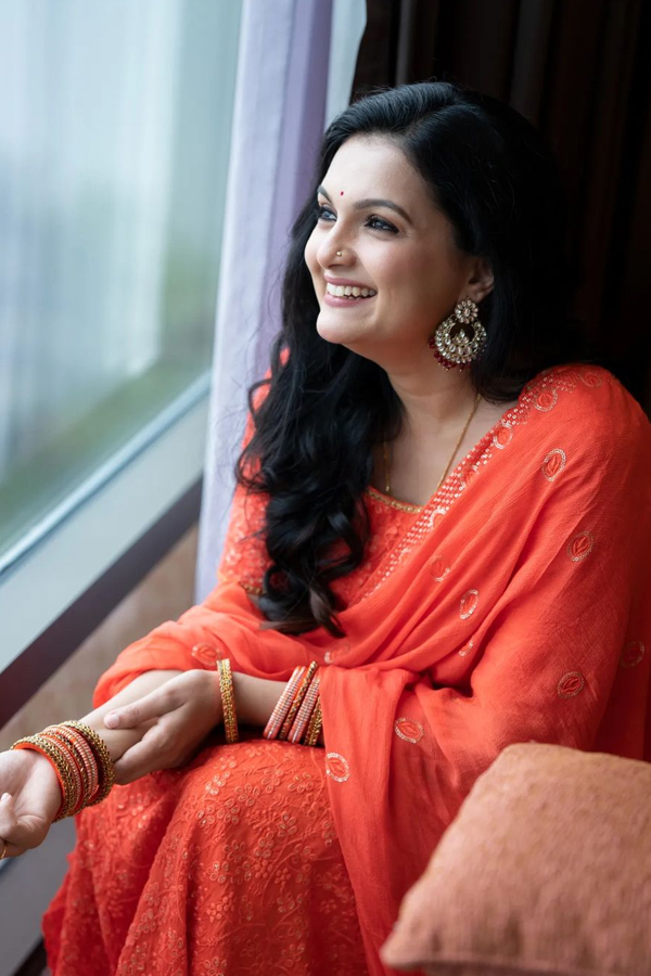 Saranya-Mohan-8.jpg 9