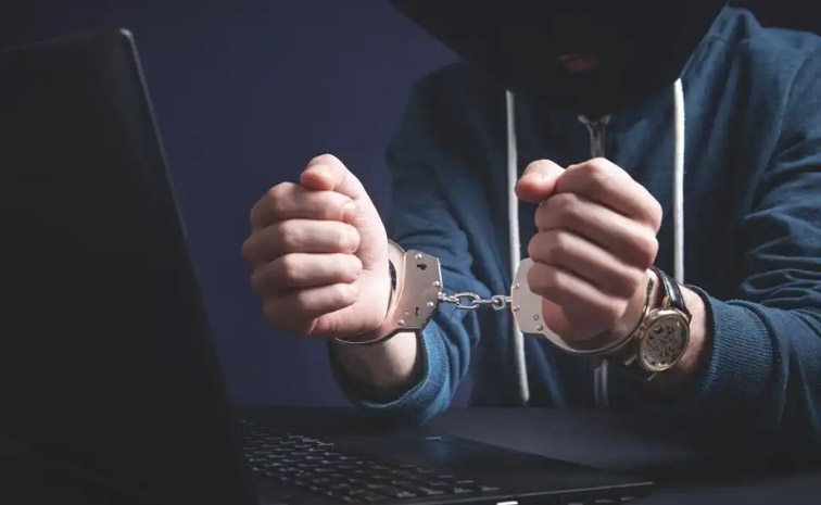 criminals2.jpg