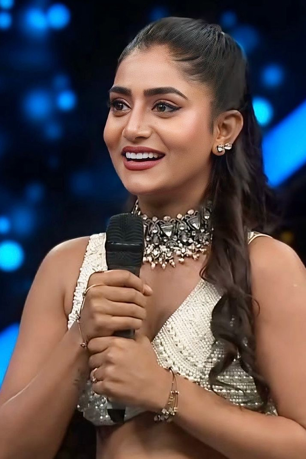 3.Nayani-Pavani.jpg 4