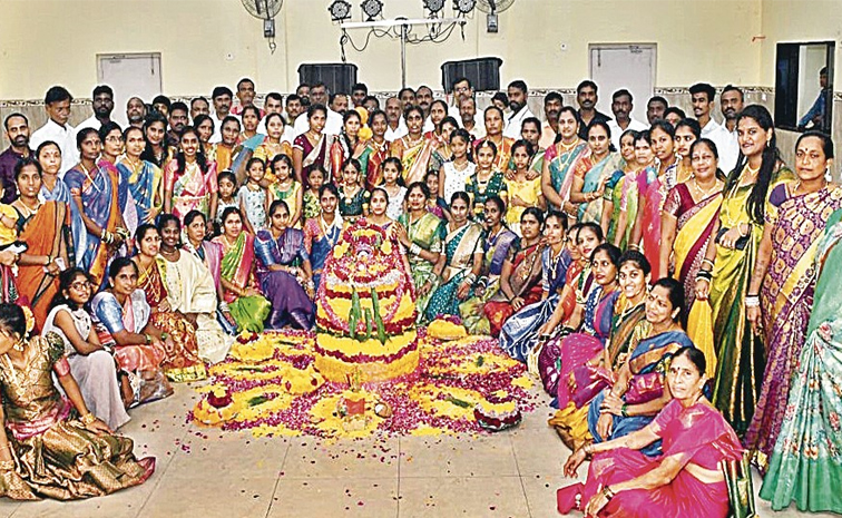 Mumbai-bathukamma.jpg
