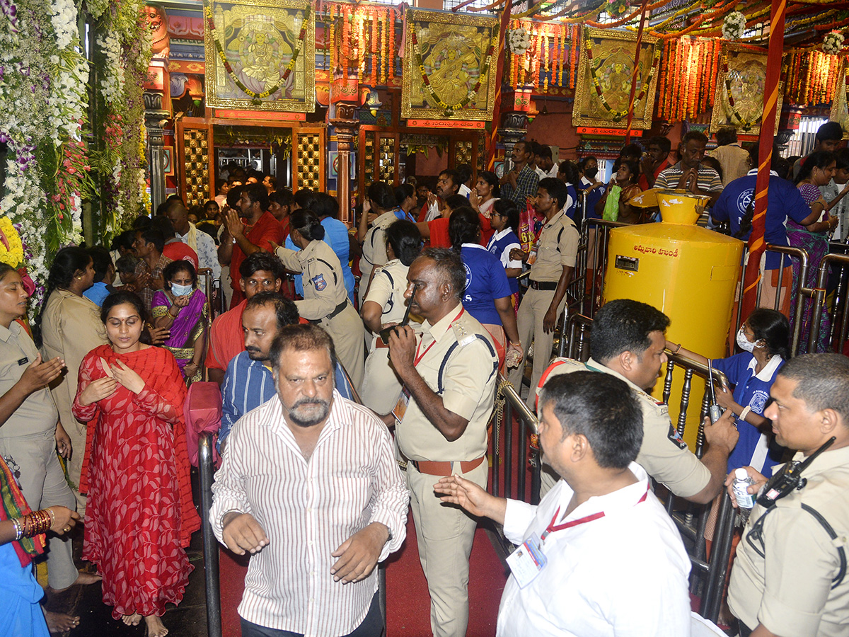 dussehra_202024_20celebration_20at_20vijayawada_20photos_7.jpg 7