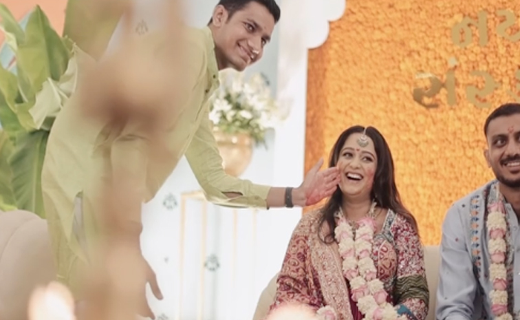 A_20great_20joy_20is_20coming_20Axar_20Patel_20Confirms_20wife_20Meha_20Pregnancy_20Baby_20Shower_20Photos_20_287_29.jpg 8