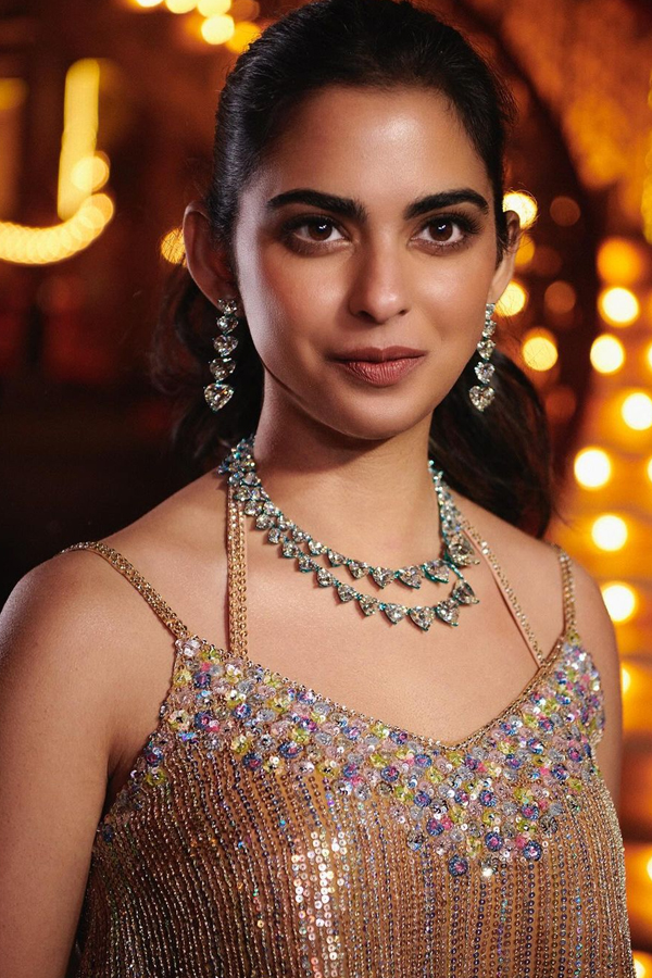 Isha-Ambani-15.jpg 16