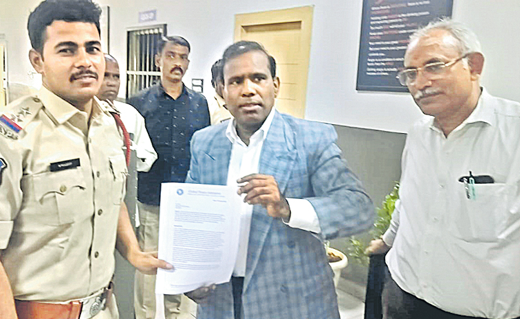 KA-Paul_Pawankalyan.jpg