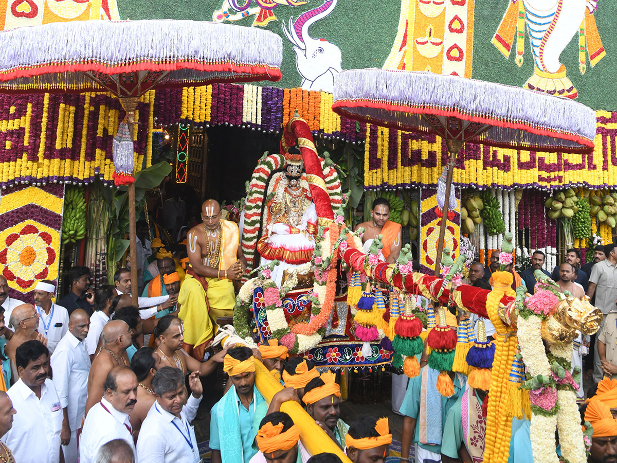 Tirumala_20_20Mohini_20Avatharam_20Brahmotsavam_202024_20Photos_1.jpg 1