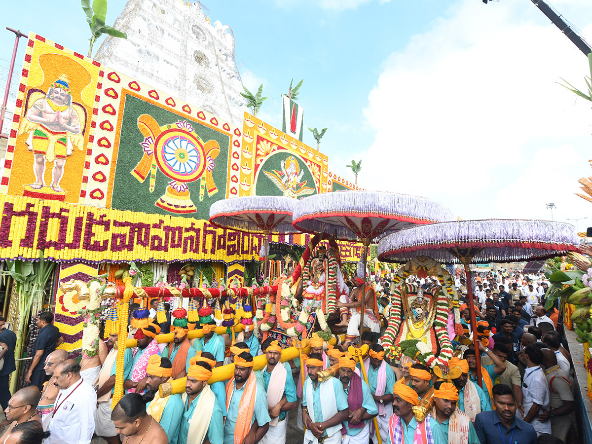 Tirumala_20_20Mohini_20Avatharam_20Brahmotsavam_202024_20Photos_14.jpg 13