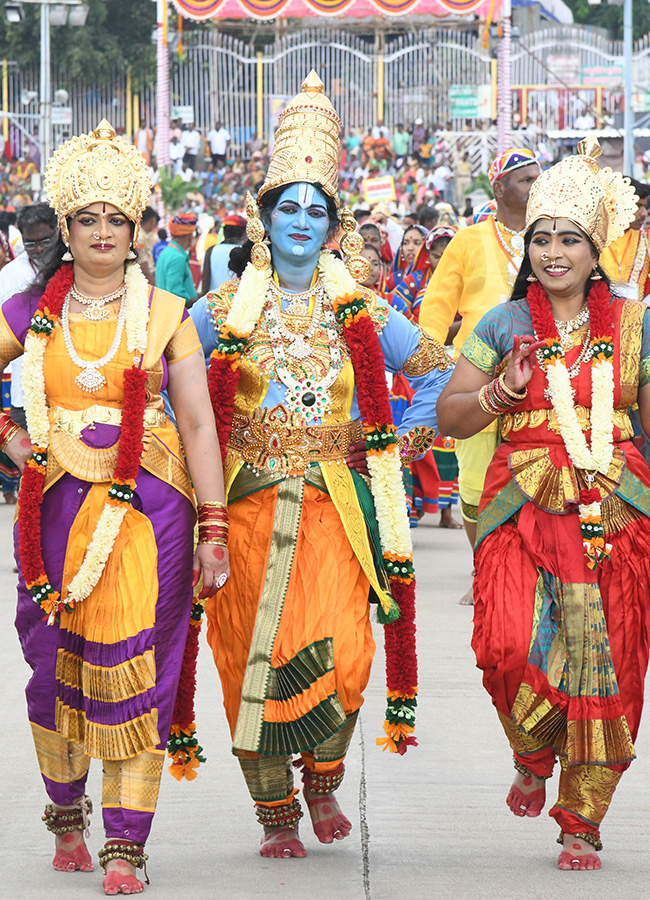 Tirumala_20_20Mohini_20Avatharam_20Brahmotsavam_202024_20Photos_17.jpg 15