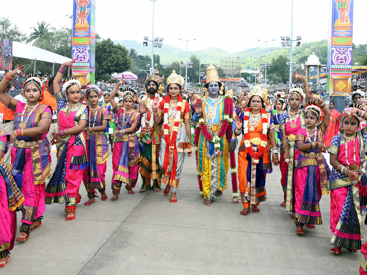 Tirumala_20_20Mohini_20Avatharam_20Brahmotsavam_202024_20Photos_24.jpg 22