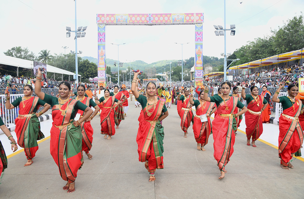 Tirumala_20_20Mohini_20Avatharam_20Brahmotsavam_202024_20Photos_29.jpg 26