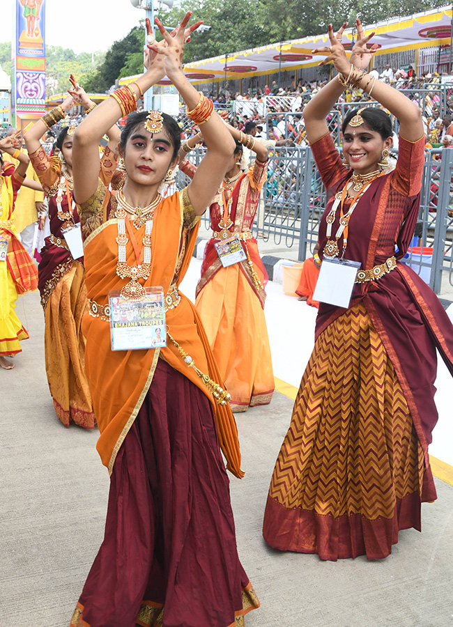 Tirumala_20_20Mohini_20Avatharam_20Brahmotsavam_202024_20Photos_49.jpg 38
