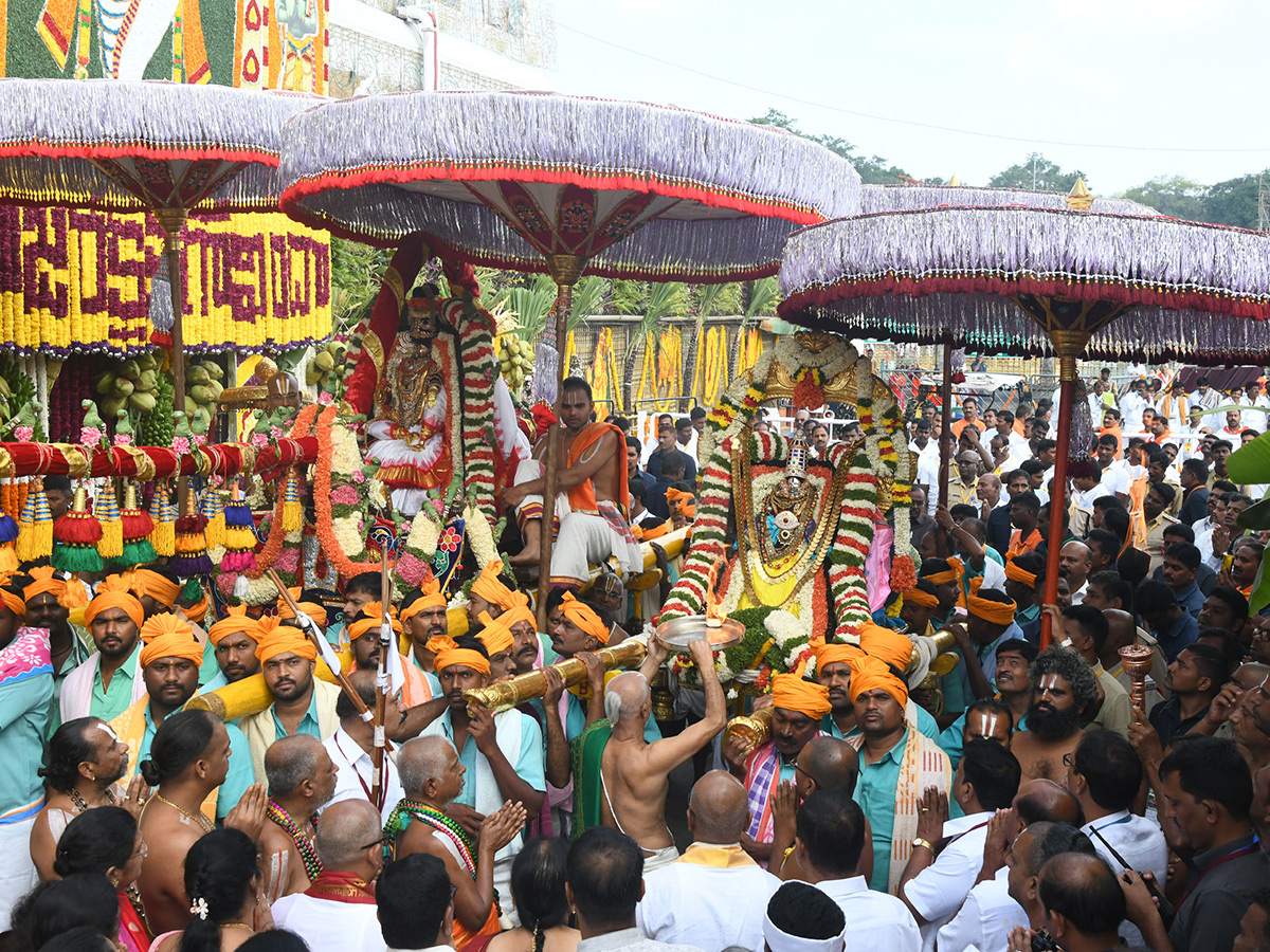 Tirumala_20_20Mohini_20Avatharam_20Brahmotsavam_202024_20Photos_5.jpg 5