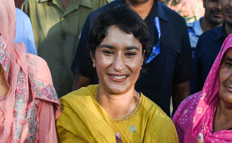 vinesh.gif