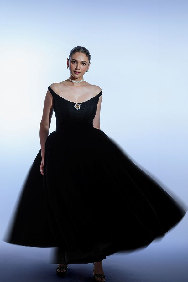 Aditi-Rao-Hydari-5.jpg 6