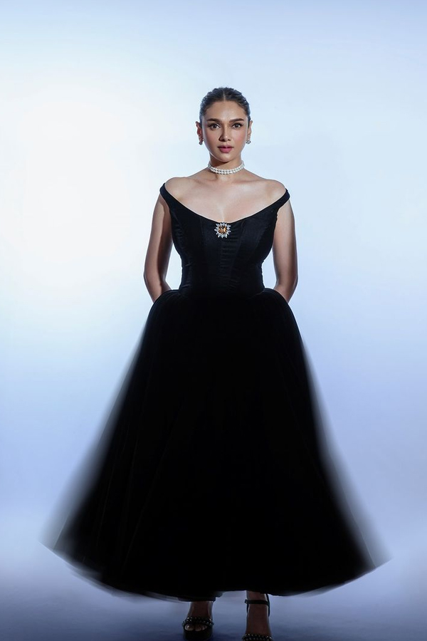 Aditi-Rao-Hydari-9.jpg 10