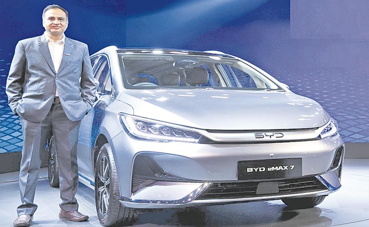 BYD-EMAX-7.jpg