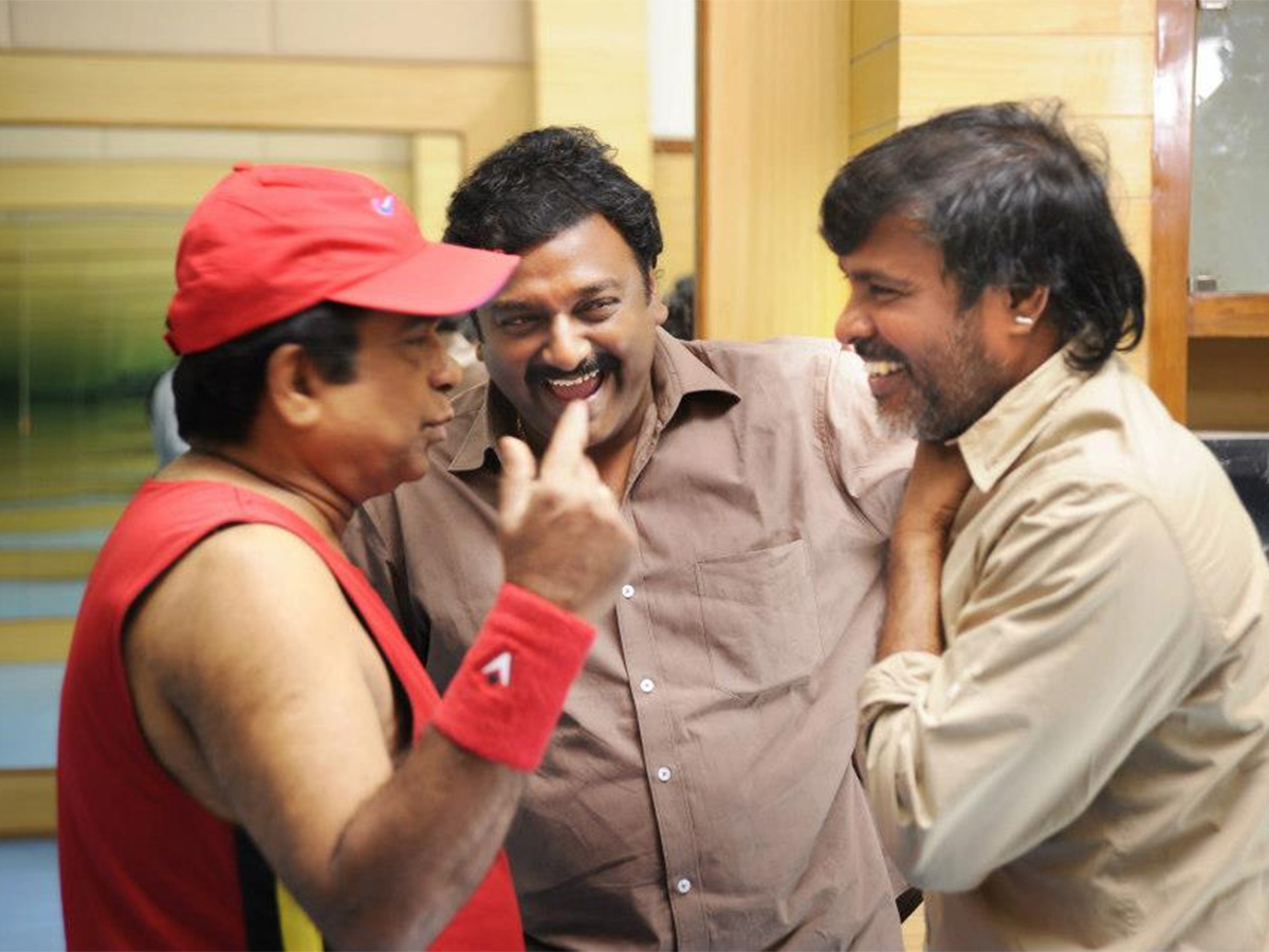 Director_20VV_20Vinayak_20Birthday_20Special_20Photos24.jpg 24