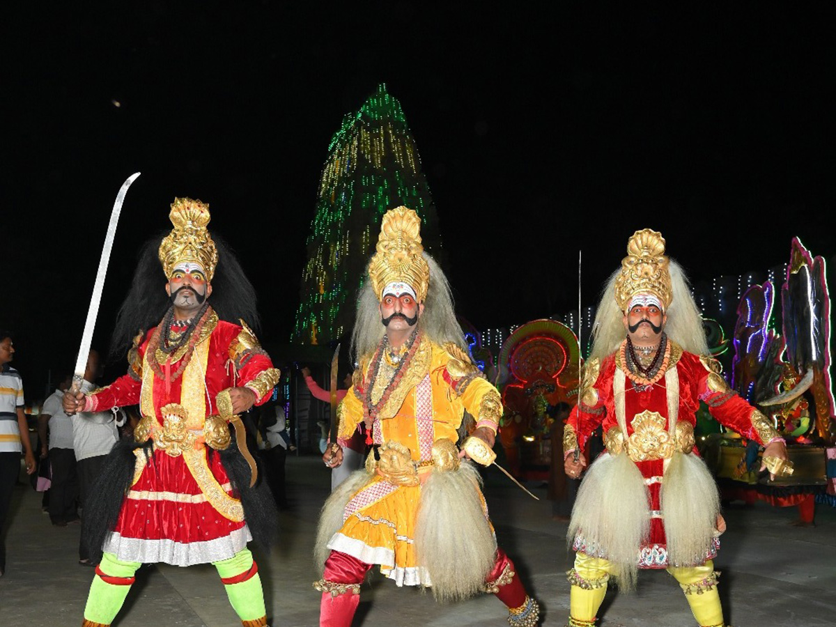 Dussehra_20Navratri_20celebrations_20in_20Srisailam_20Photos_17.jpg 16