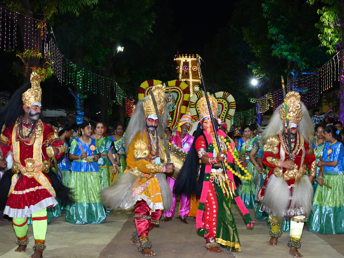 Dussehra_20Navratri_20celebrations_20in_20Srisailam_20Photos_9.jpg 8
