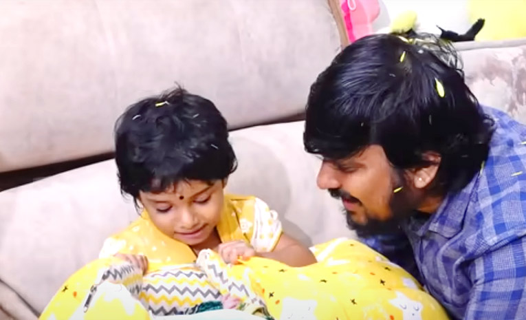 JabarDasth_20Rocking_20Rakesh_20and_20Jordar_20Sujatha_20Grand_20Welcome_20Of_20Baby_20stepped_20Into_20The_20House_20Photos_20_283_29.jpg 2