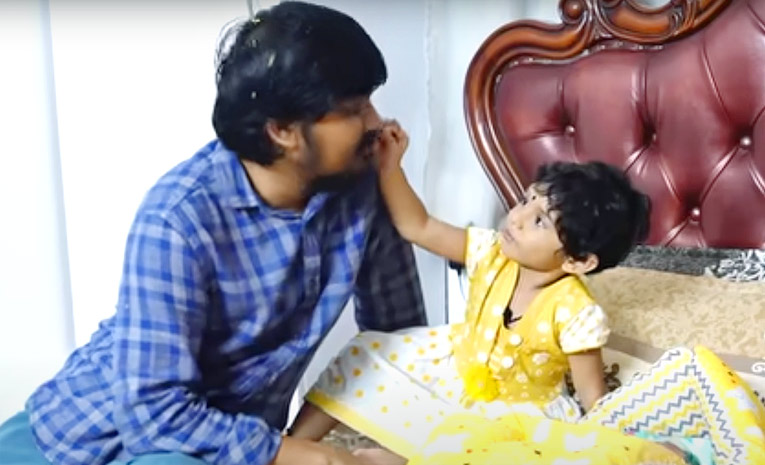 JabarDasth_20Rocking_20Rakesh_20and_20Jordar_20Sujatha_20Grand_20Welcome_20Of_20Baby_20stepped_20Into_20The_20House_20Photos_20_285_29.jpg 4