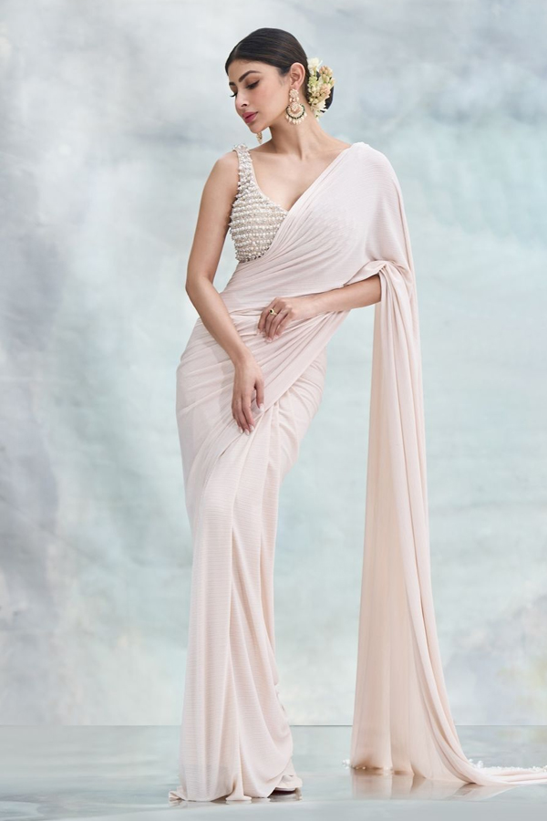 Mouni-Roy-3.jpg 4