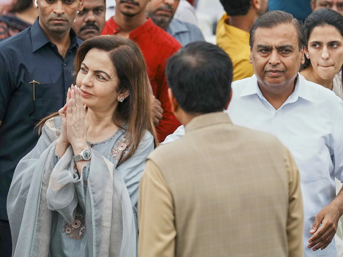 Ratan_20Tata_26_23039_3Bs_20Final_20Journey_20Officials_20Tribute_20At_20NCPA_20Lawns_2CMumbai_20Photos_20_2817_29.jpg 18