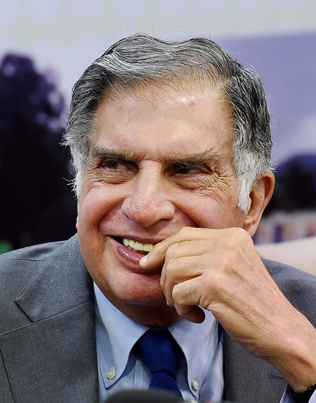 interesting_20facts_20about_20ratan_20tata_20photos21.jpg 23
