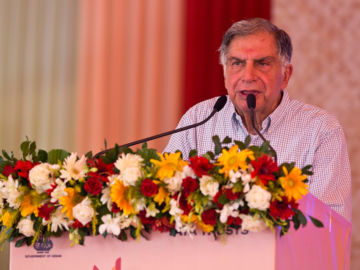 interesting_20facts_20about_20ratan_20tata_20photos22.jpg 24