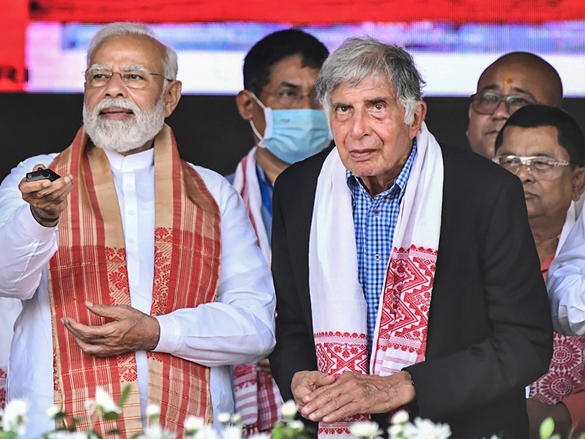 interesting_20facts_20about_20ratan_20tata_20photos23.jpg 25