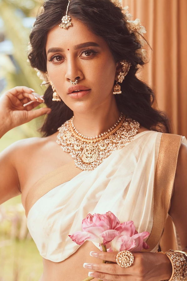Actress_20Nabha_20Natesh_20Stunning_20Photos_20_2816_29.jpg 6