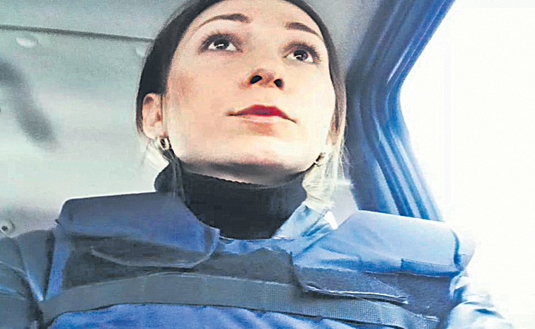 VICTORIA-ROSHEYNA11.jpg