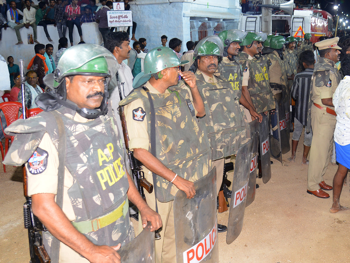 Kurnool_20Distance_20_20Devaragattu_20Bunny_20Festival_202024_20Photos_11.jpg 9