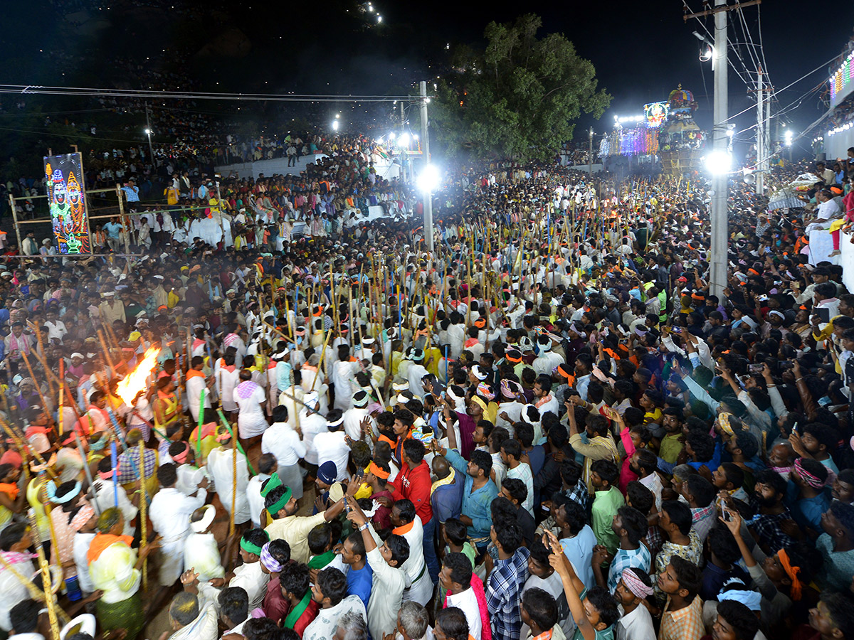 Kurnool_20Distance_20_20Devaragattu_20Bunny_20Festival_202024_20Photos_35.jpg 28