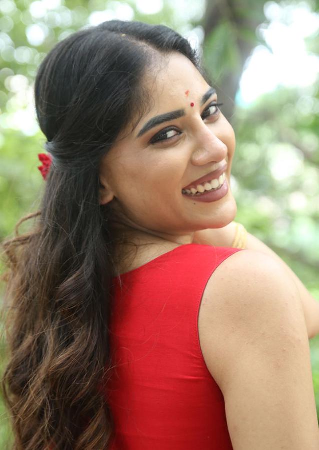 Naa_20Nirikshana_20Movie_20Grand_20Opening_20ceremony_20photos__20_284_29.jpg 4
