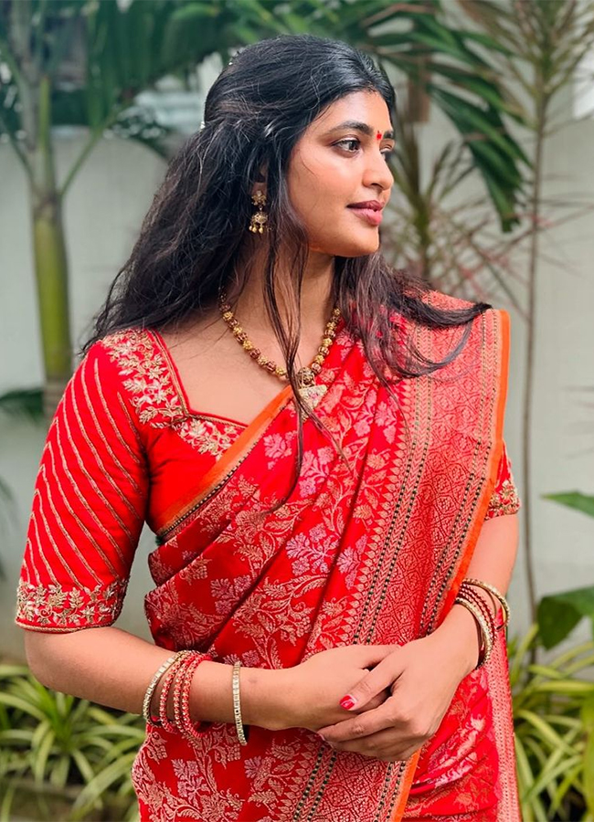 Nara_20Rohith_20is_20getting_20engaged_20to_20Prathinidhi_202_20heroine_20Sireelella__20_282_29.jpg 2