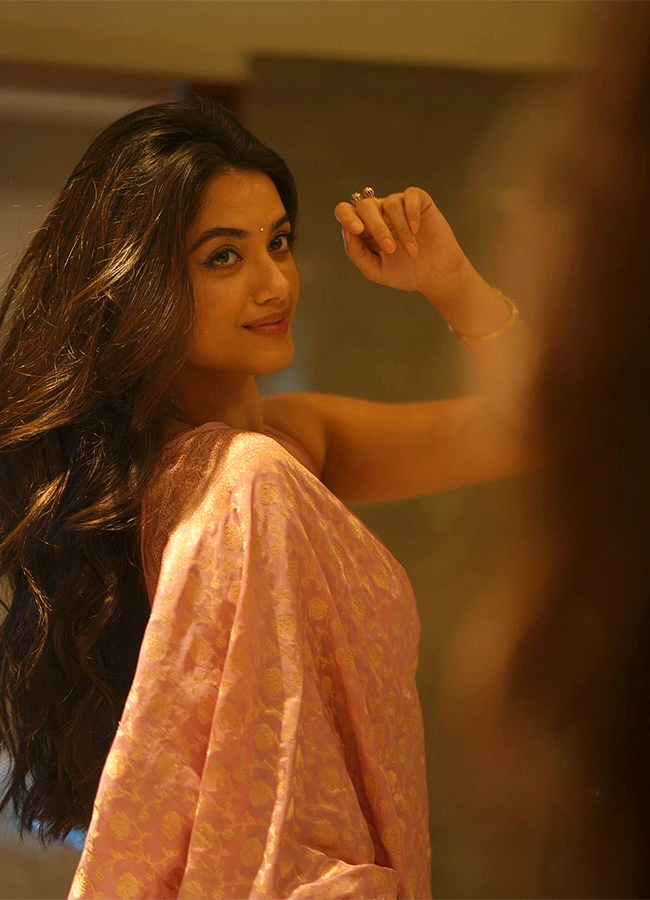 Actress_20Bhagyashri_20Borse_20Dussehra_20Looks_20HD_20Images__20_288_29.jpg 8